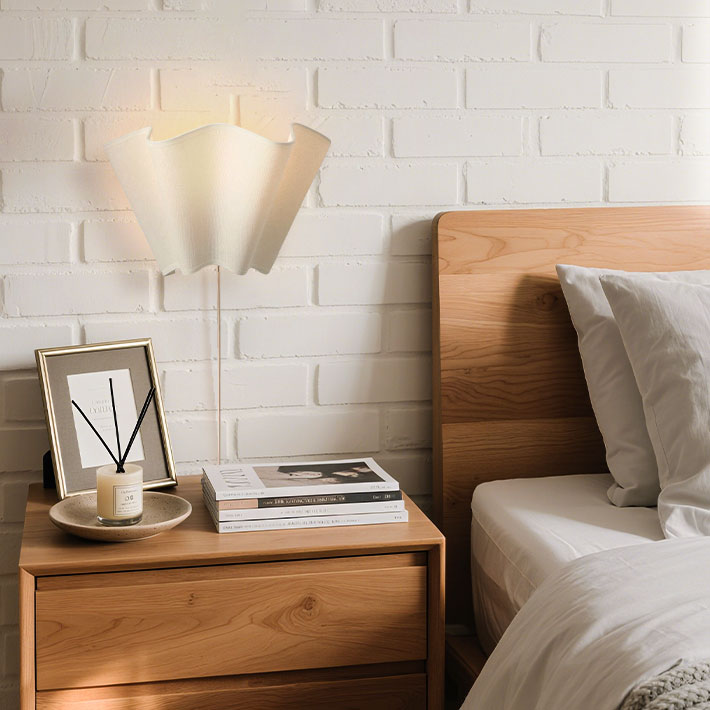 Curve Scalloped Linen Wall Lamp