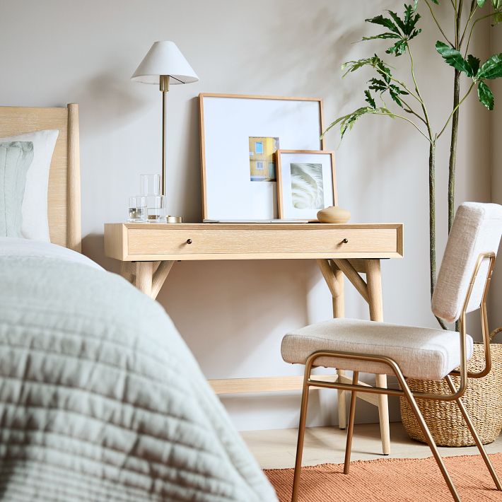 Vector Metal Linen Shade Floor Lamp