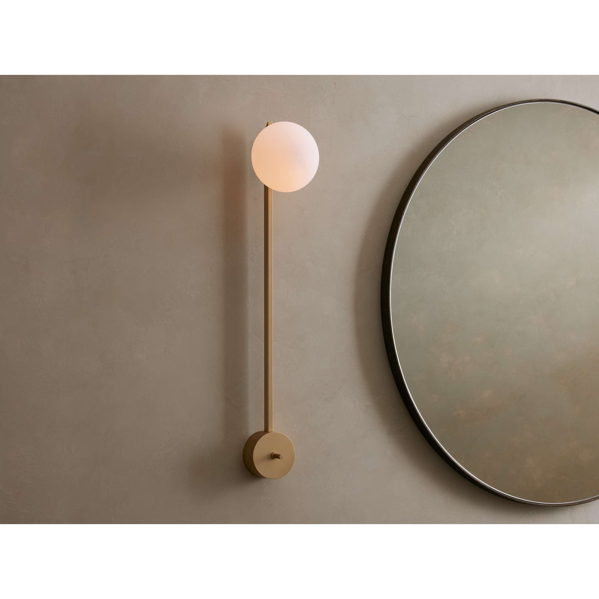 Aven Grand Sconce