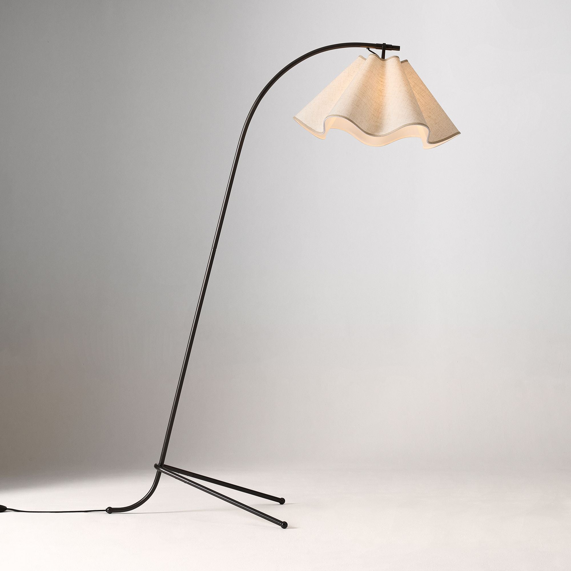 Curve Modern Fabric Floor Lamp