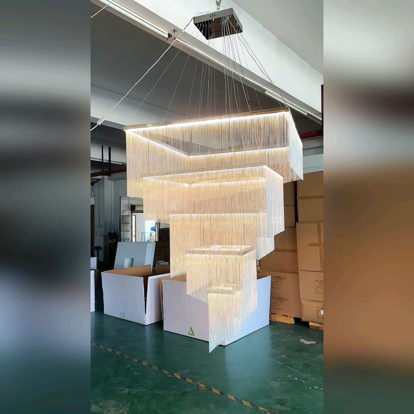 Caeluvyn Postmodern Chain Tassel Metal Chandelier