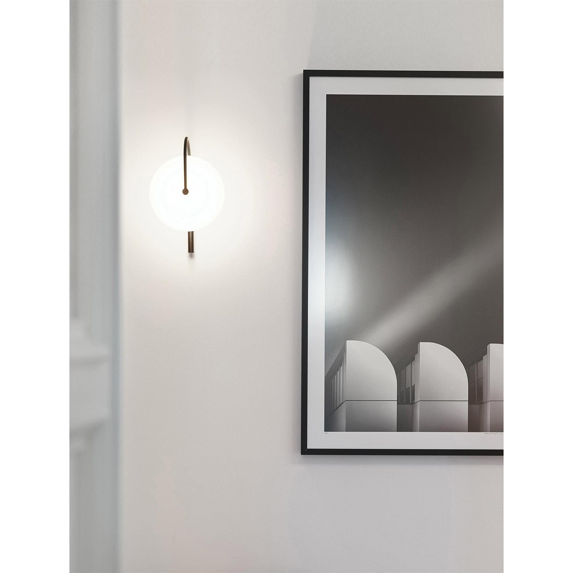 Norduvyn Modern Minimalist Art Metal Glass Wall Lamp