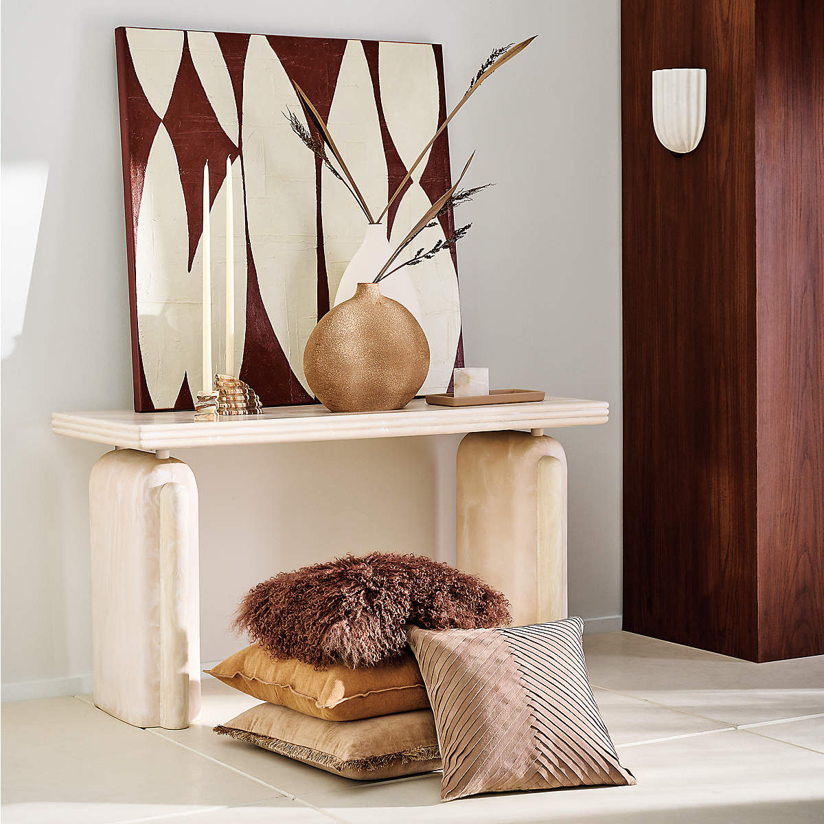 Tinduvys Elegance Ariel Single Marble Fluted Wall Lamp