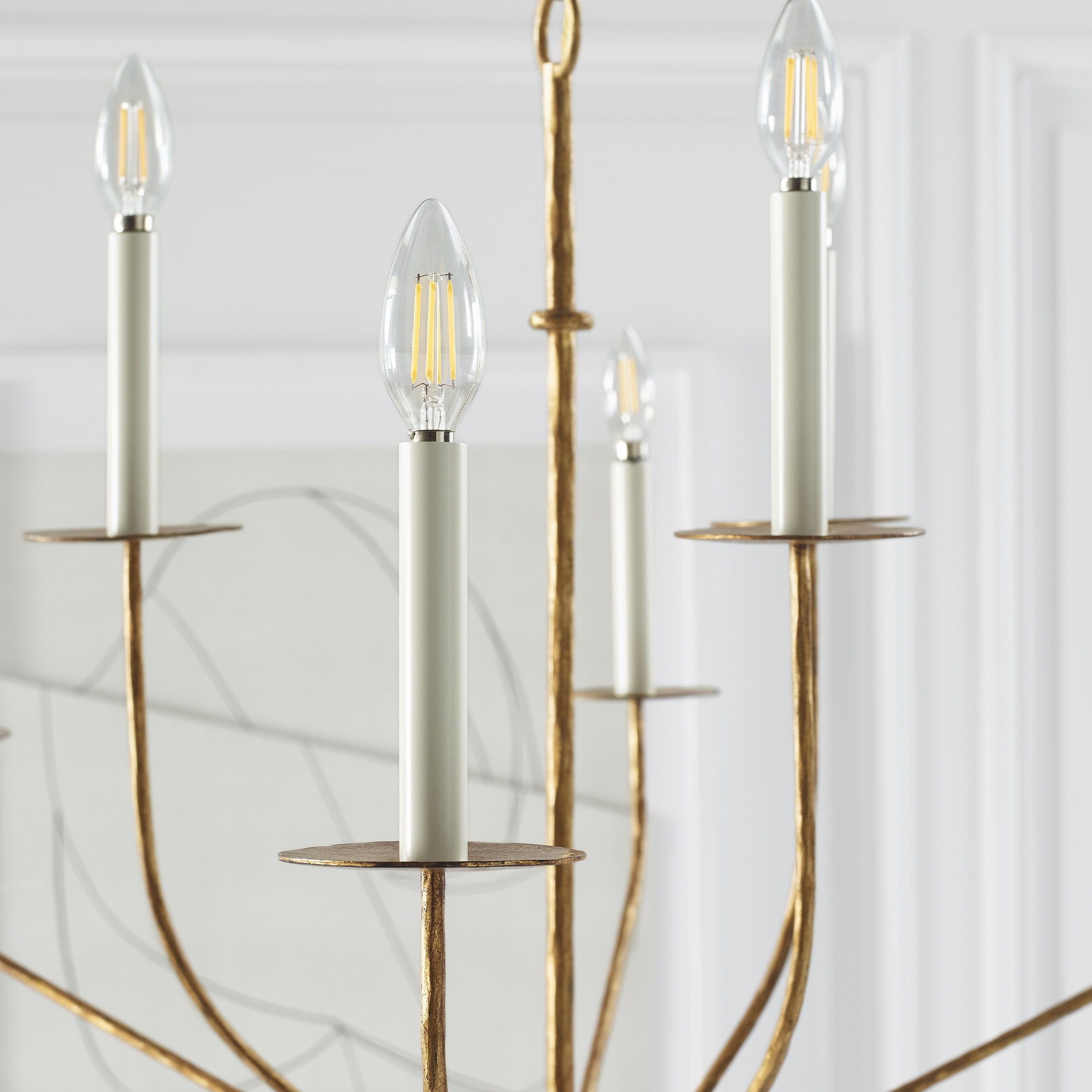 Caeluvyh Vintage Industrial Black Metal Chandelier