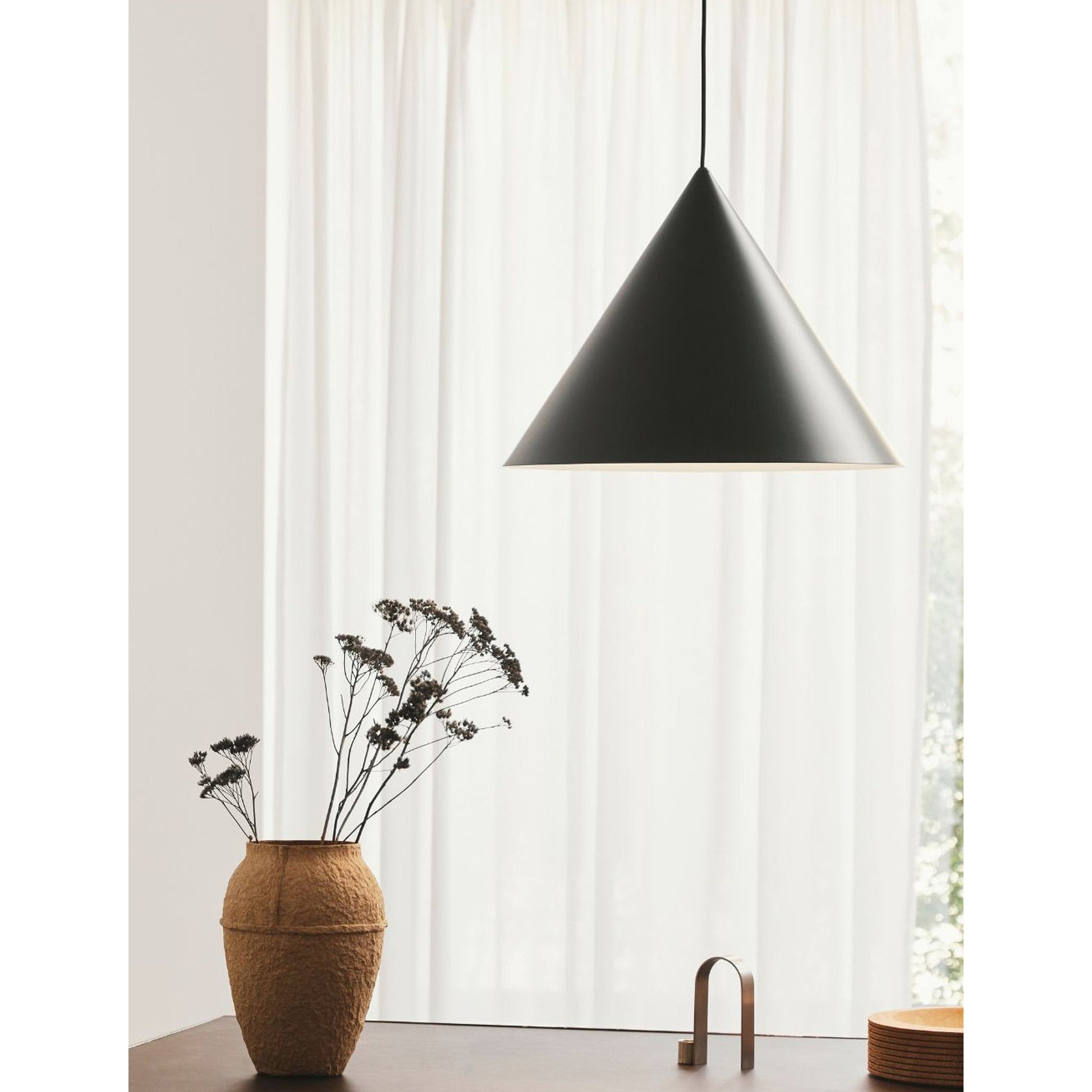 Caeluvyu Modern Minimalist Dark Metal Pendant Lamp - Lamp Copper