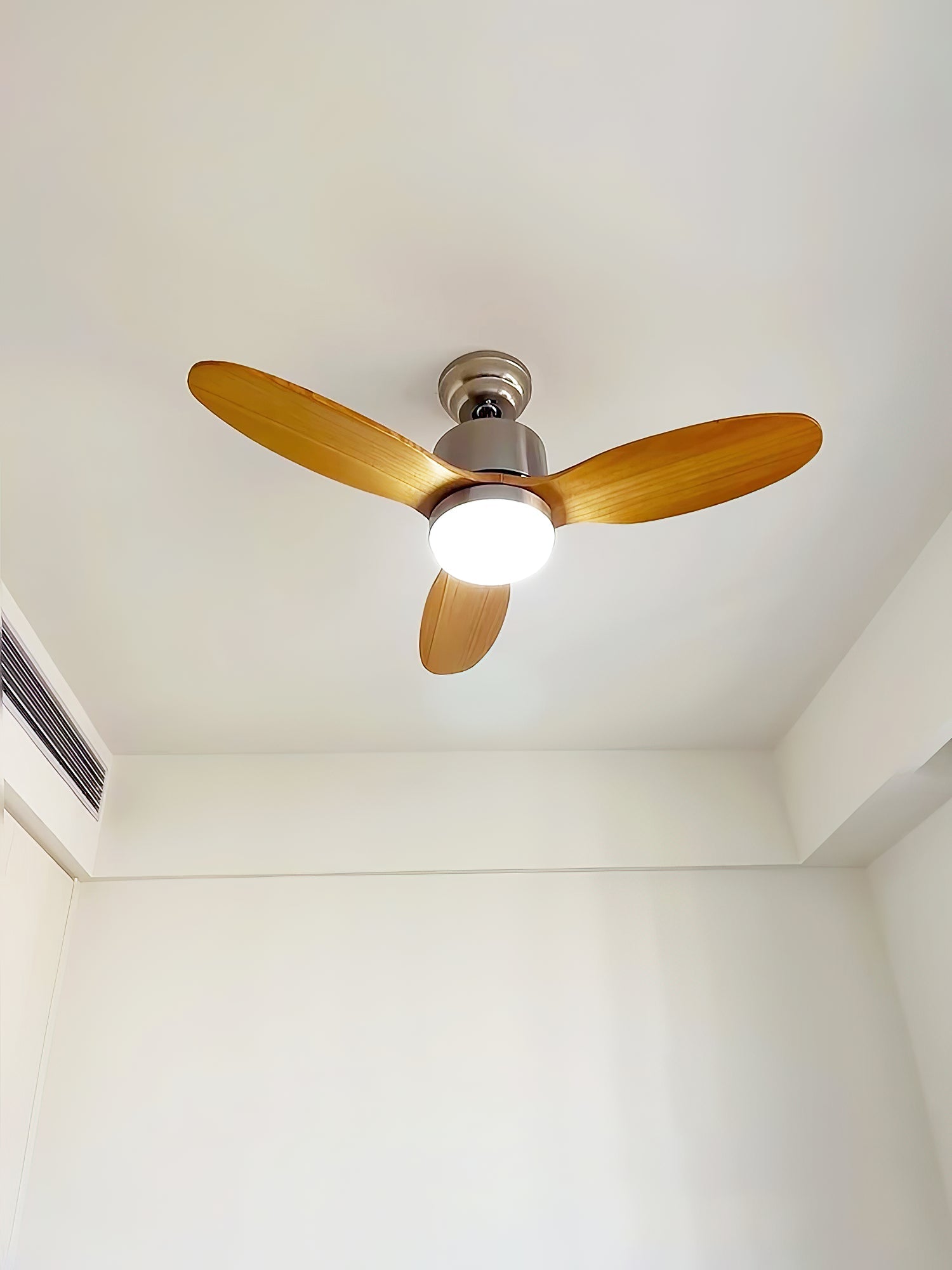 Essen Modern Minimalist Natural Wooden Acrylic Metal Ceiling Fan Light