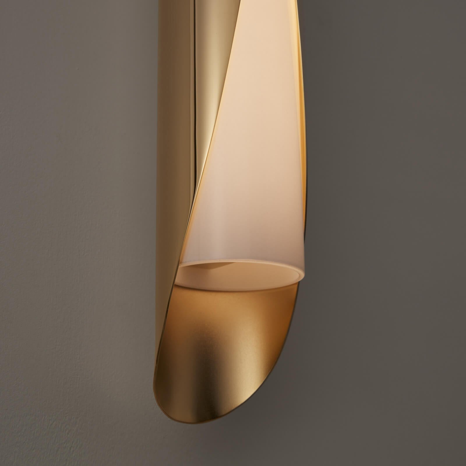 Jolt Modern Minimalist Copper Metal Acrylic Wall Lamp - Lamp Copper