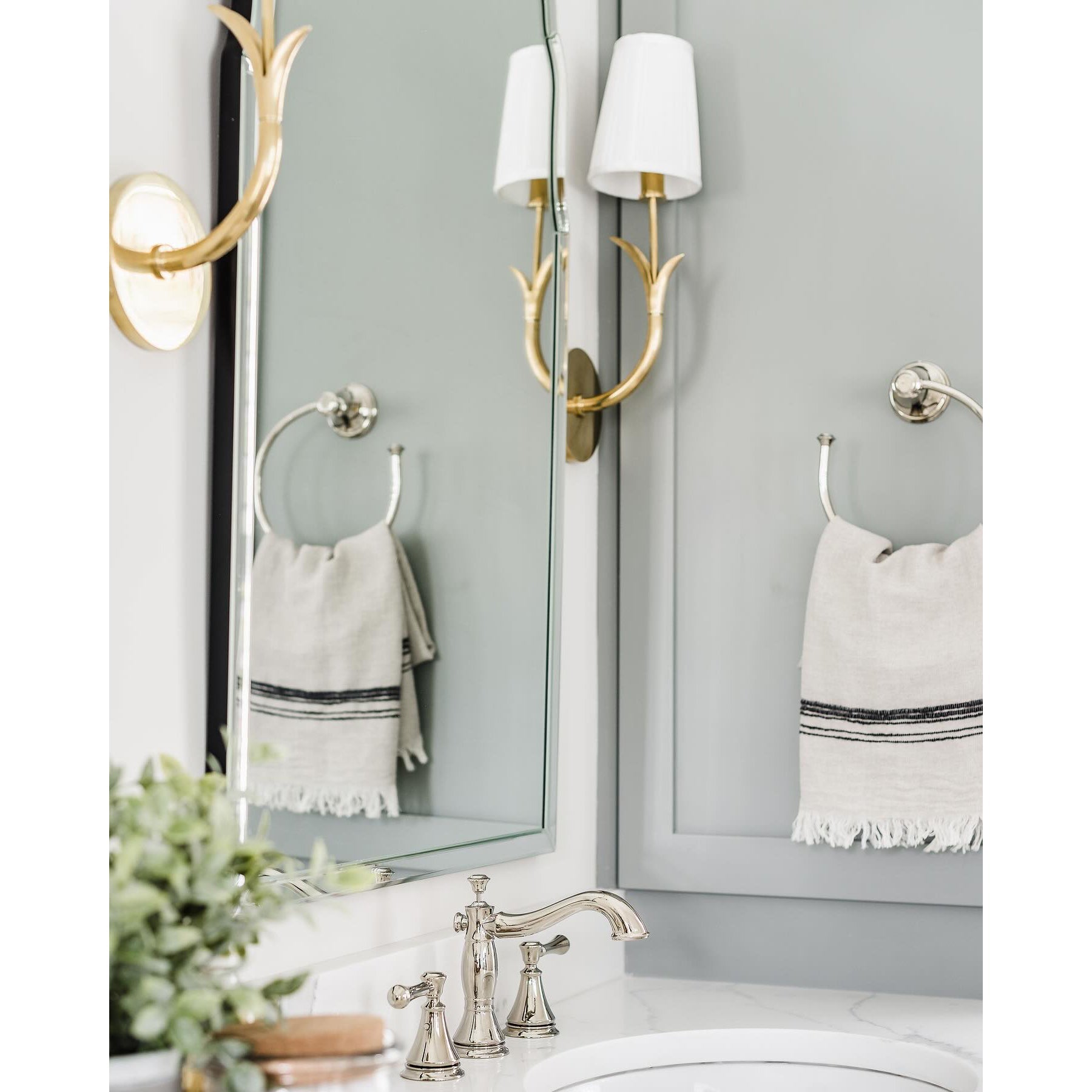 Elys Modern Minimalist Brass Metal Fabric Wall Lamp - Lamp Copper
