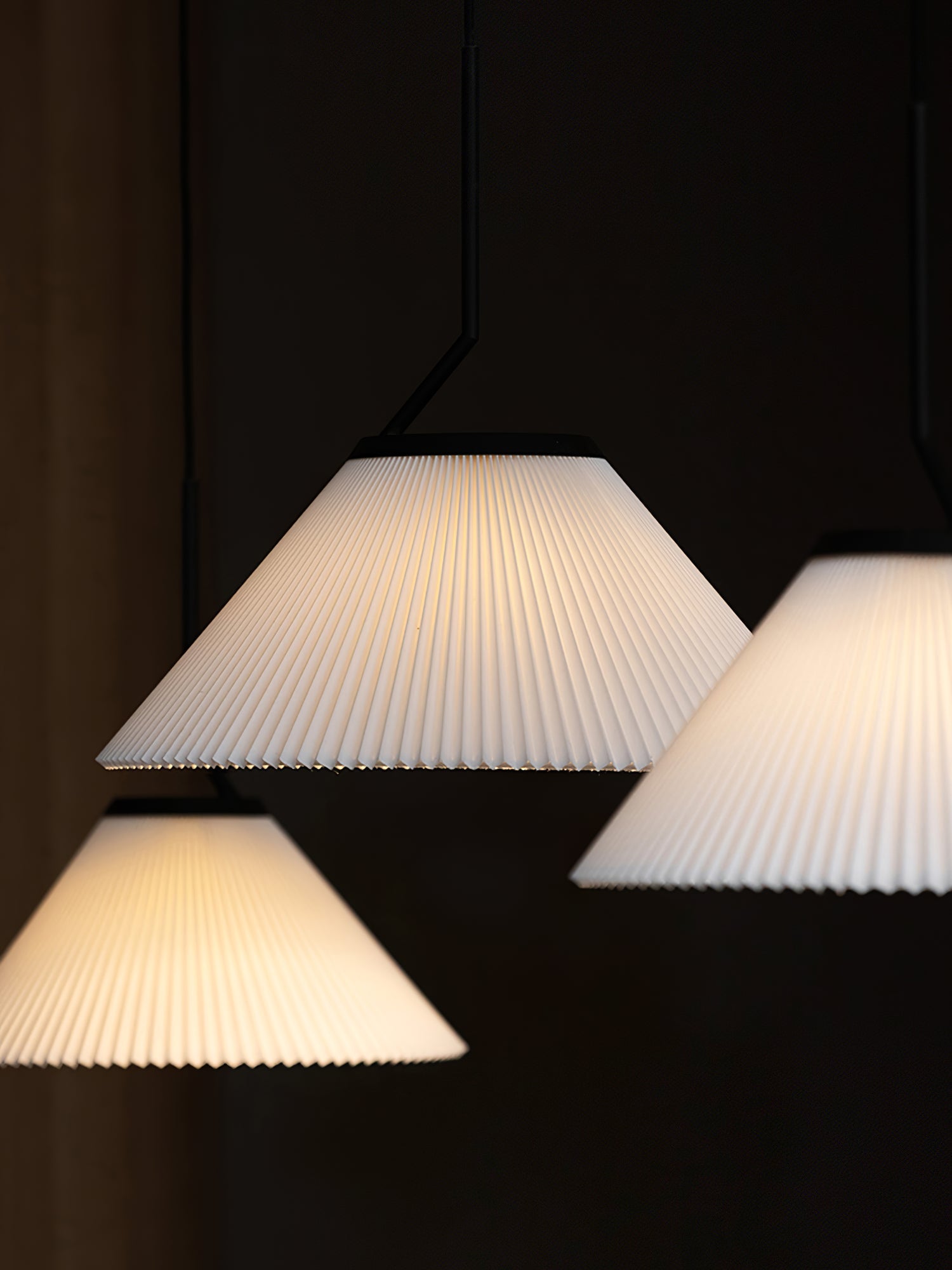 Knell Modern Minimalist Pleated Black Metal Plastic Pendant Lamp - Lamp Copper