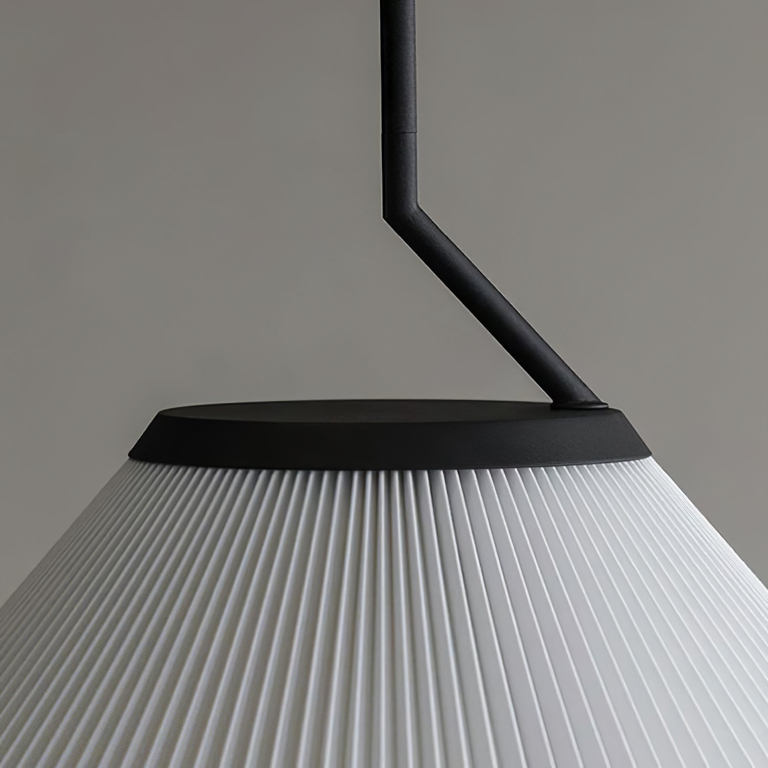 Knell Modern Minimalist Pleated Black Metal Plastic Pendant Lamp - Lamp Copper