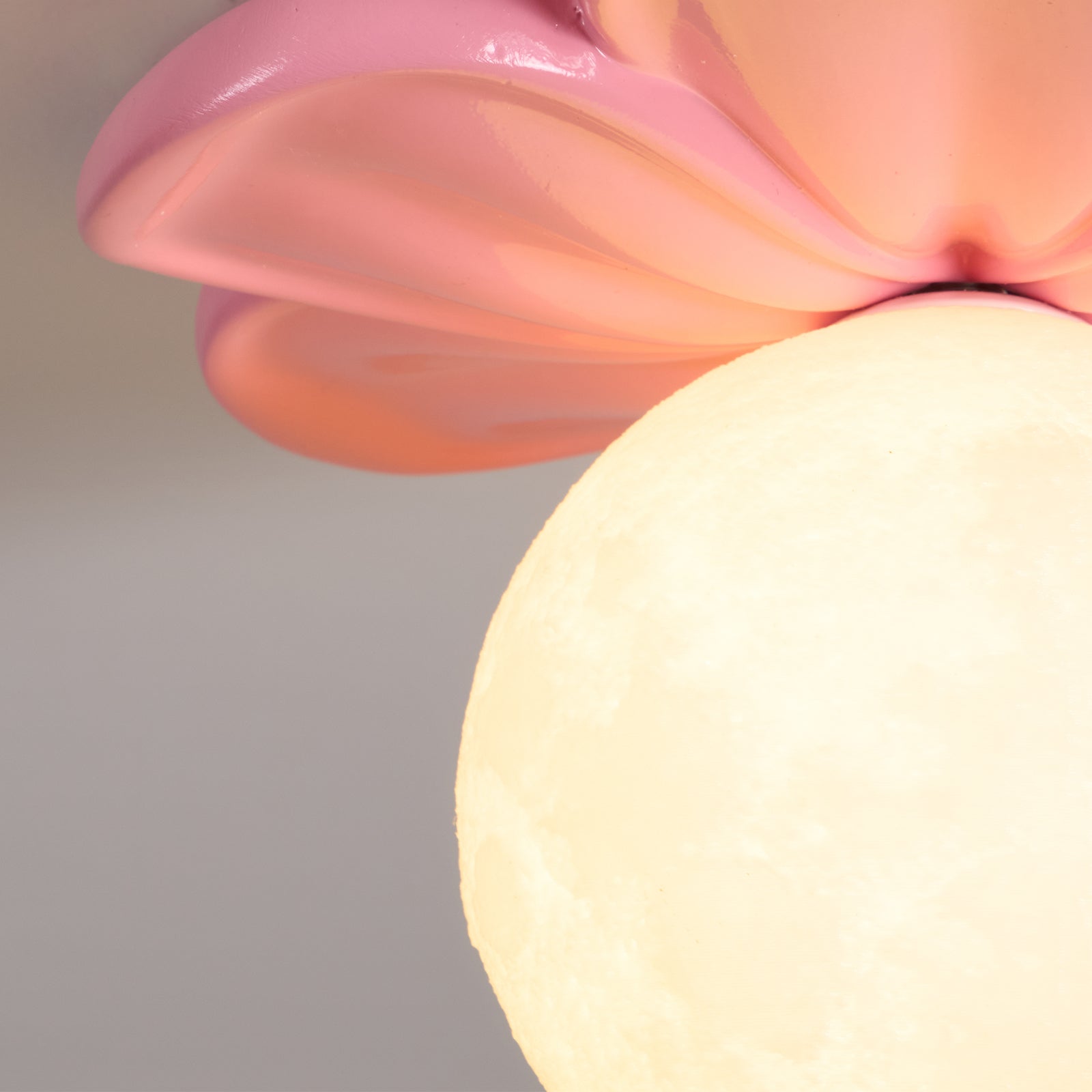 Quip Individual Creativity Bloom Flower Resin Ceiling Lamp - Lamp Copper
