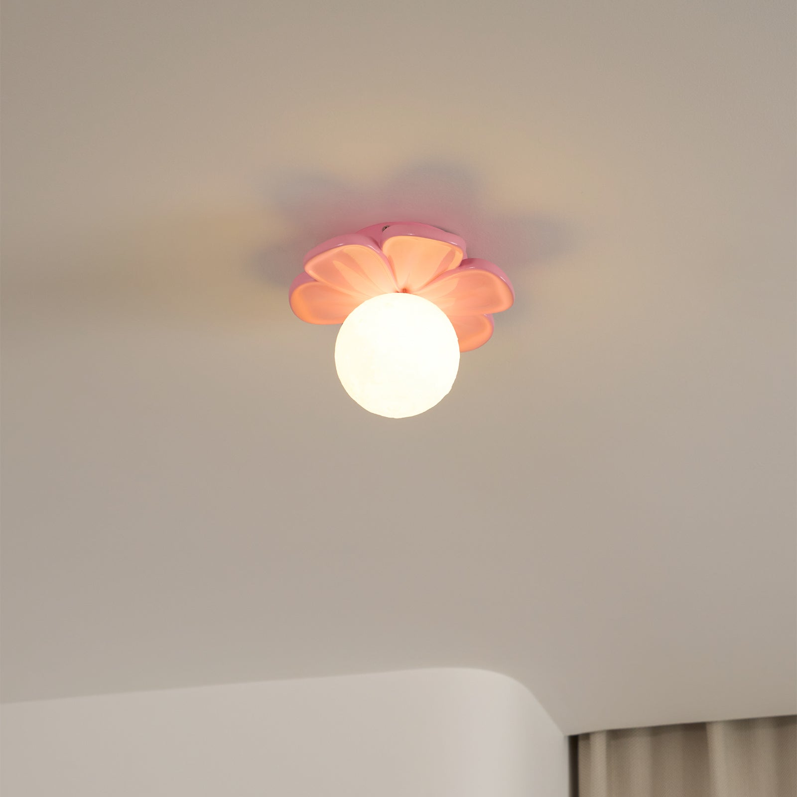 Quip Individual Creativity Bloom Flower Resin Ceiling Lamp - Lamp Copper