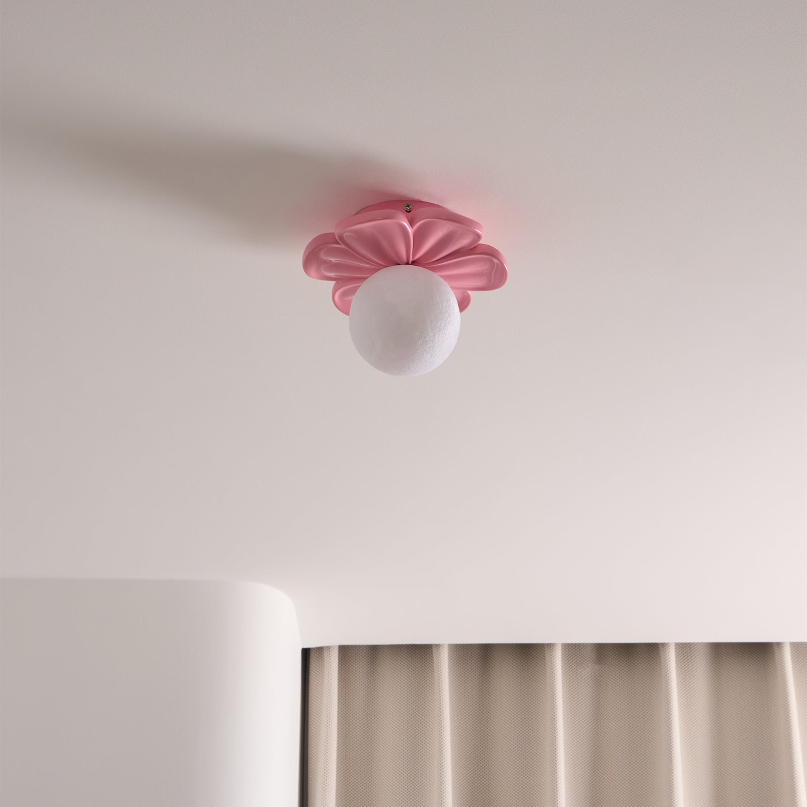 Quip Individual Creativity Bloom Flower Resin Ceiling Lamp - Lamp Copper