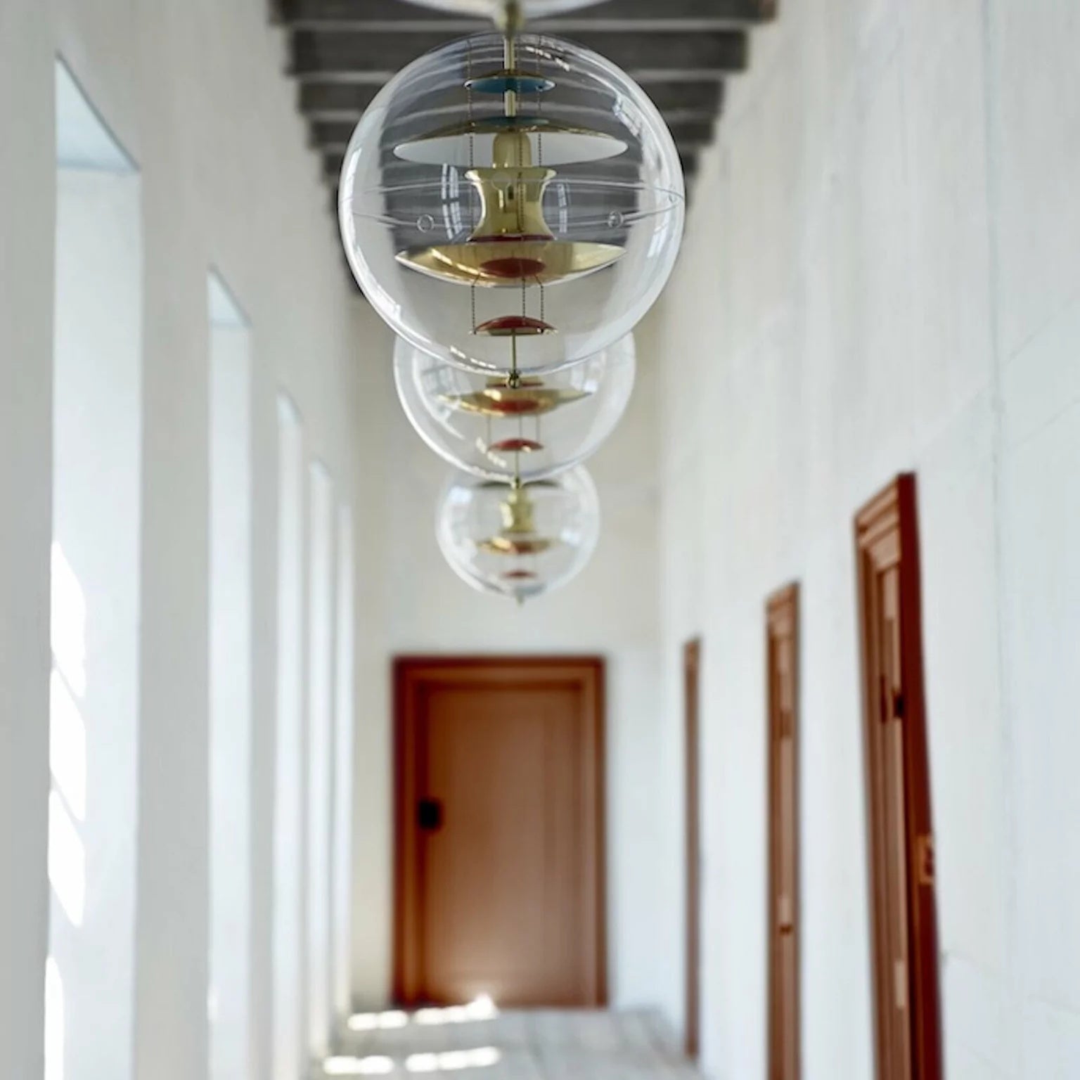 Orlaeen Individual Creativity Globe Metal Acrylic Pendant Lamp - Lamp Copper