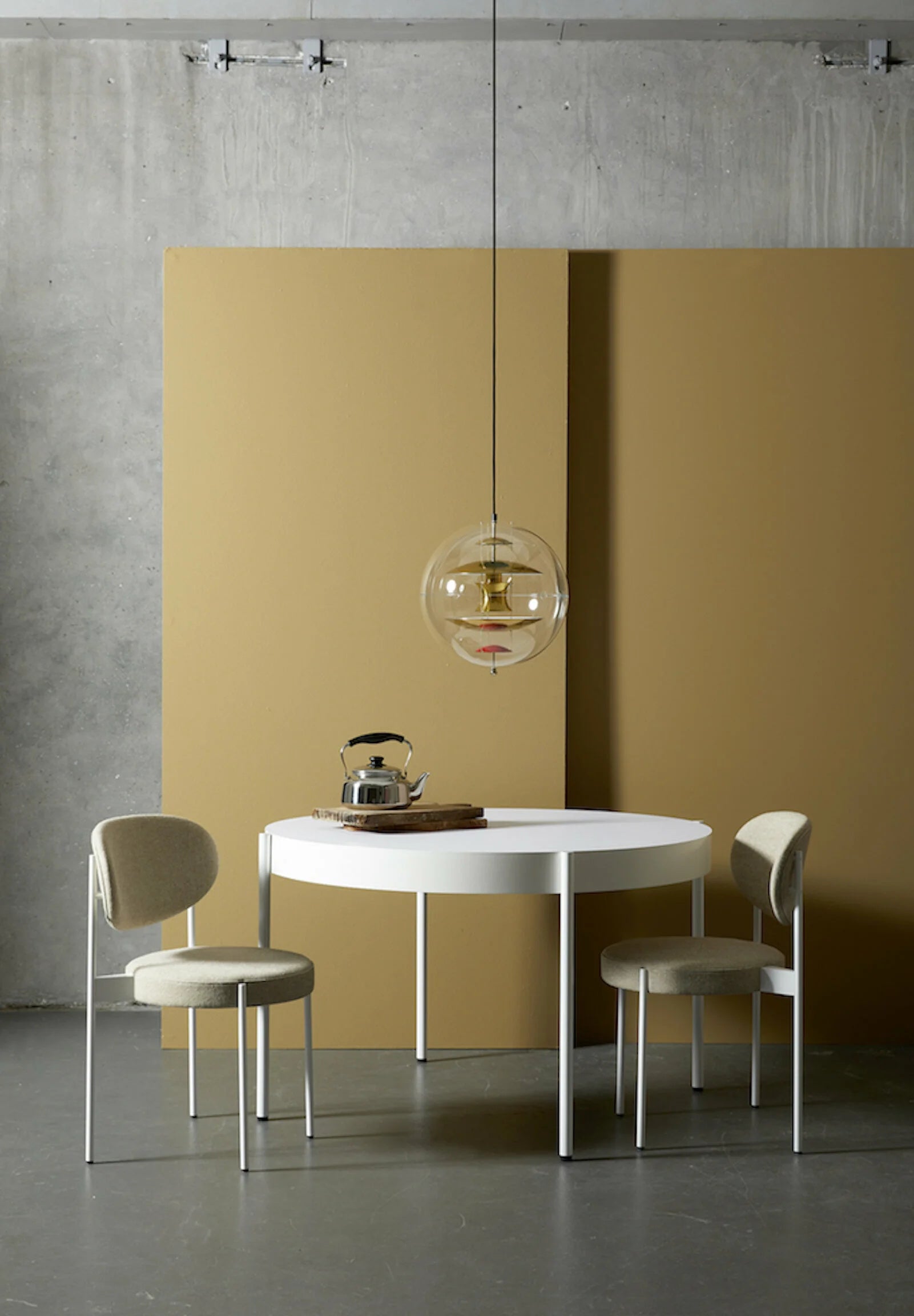 Orlaeen Individual Creativity Globe Metal Acrylic Pendant Lamp - Lamp Copper