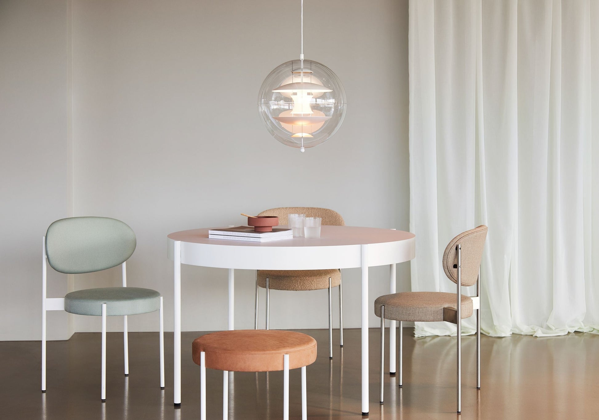 Orlaeen Individual Creativity Globe Metal Acrylic Pendant Lamp - Lamp Copper
