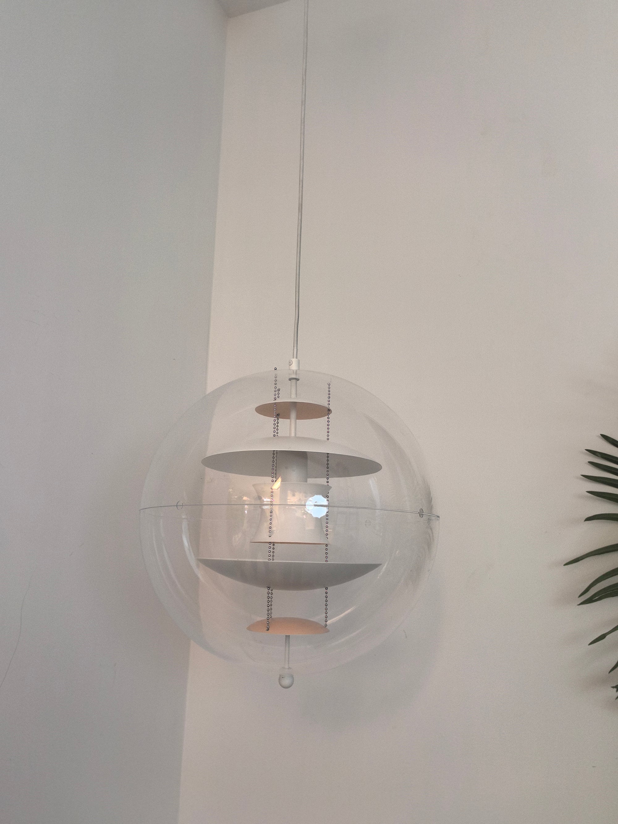 Orlaeen Individual Creativity Globe Metal Acrylic Pendant Lamp - Lamp Copper