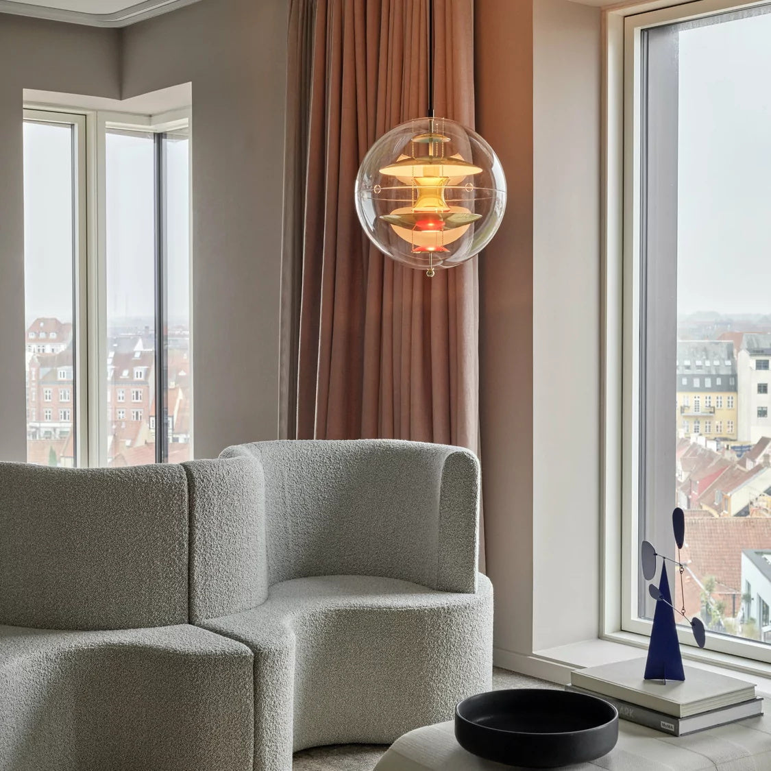 Orlaeen Individual Creativity Globe Metal Acrylic Pendant Lamp - Lamp Copper