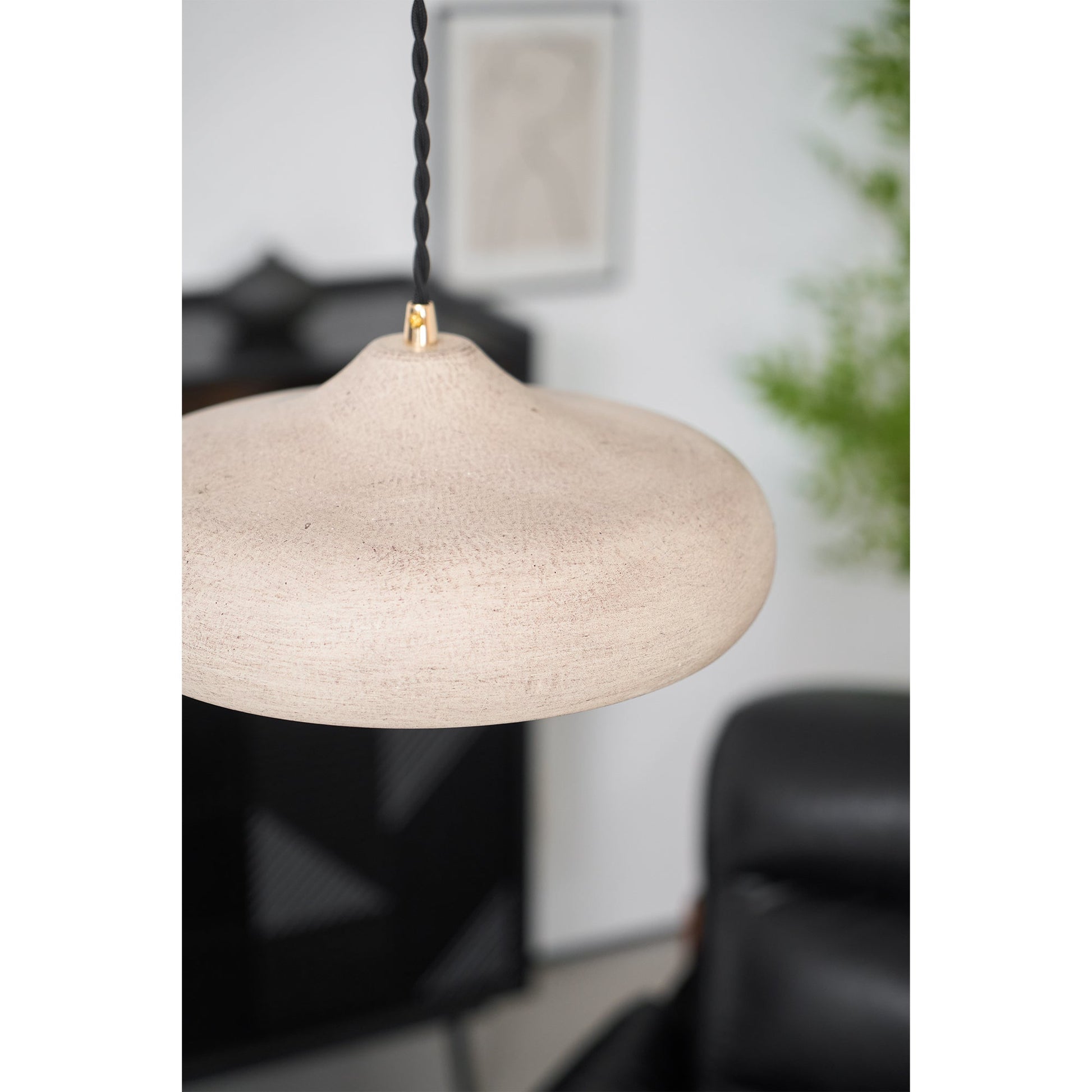 Etalyra Modern Minimalist Black Metal Pendant Lamp - Lamp Copper