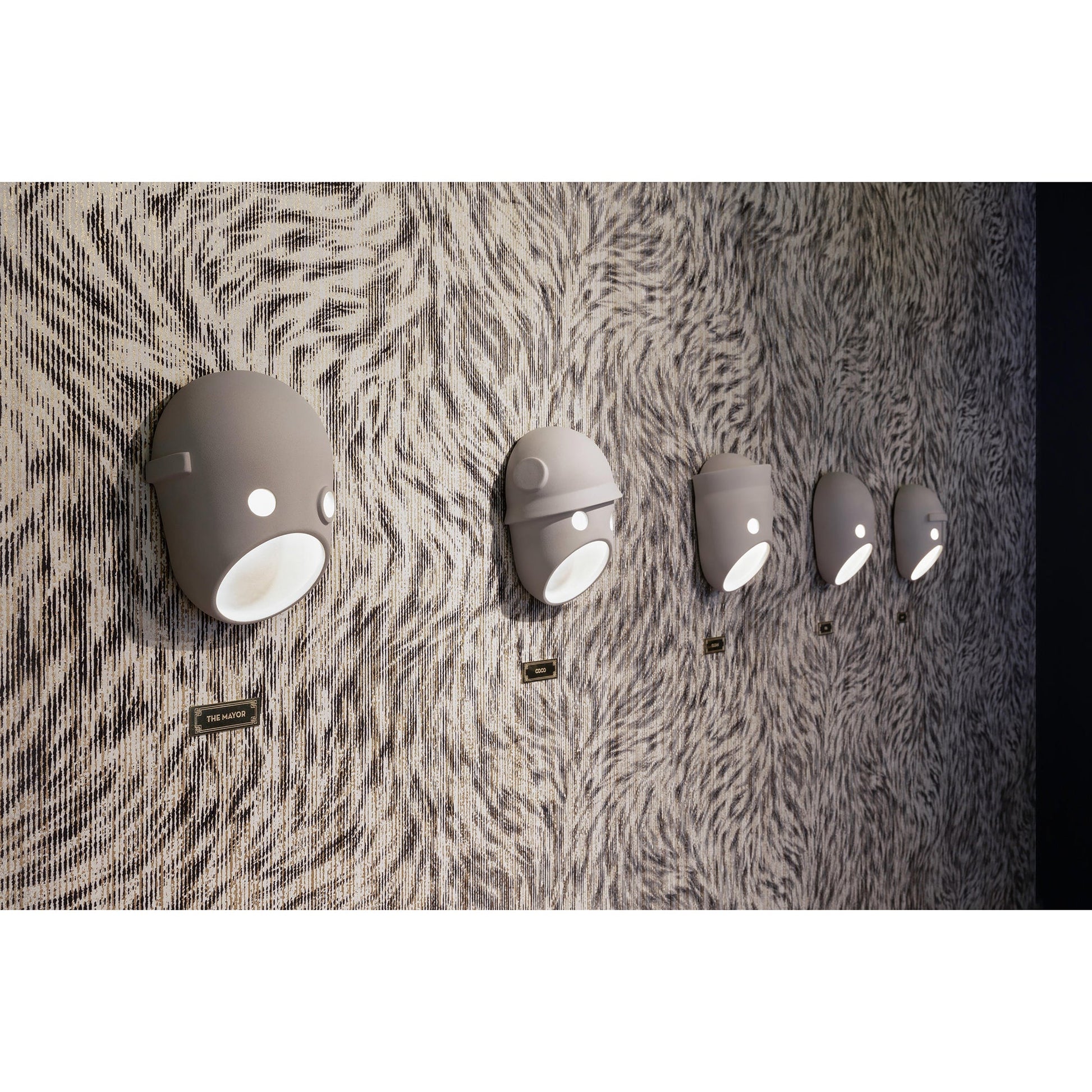 Elvynira Individual Creativity Party Resin Wall Lamp - Lamp Copper
