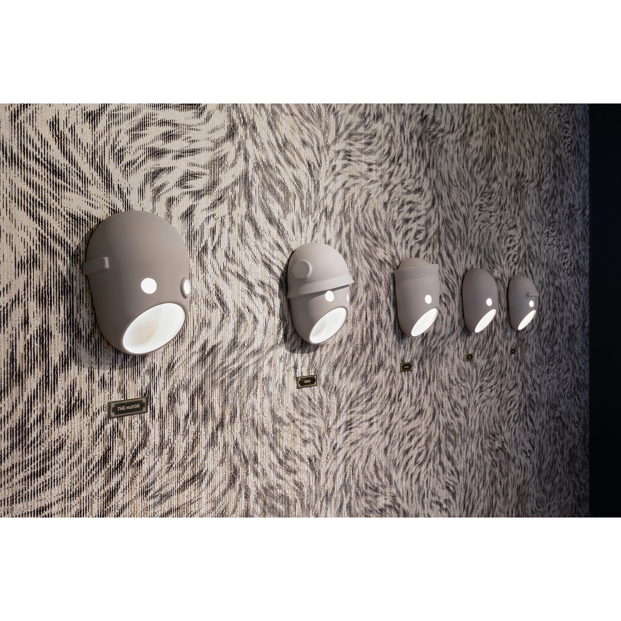 Elvynira Individual Creativity Party Resin Wall Lamp - Lamp Copper