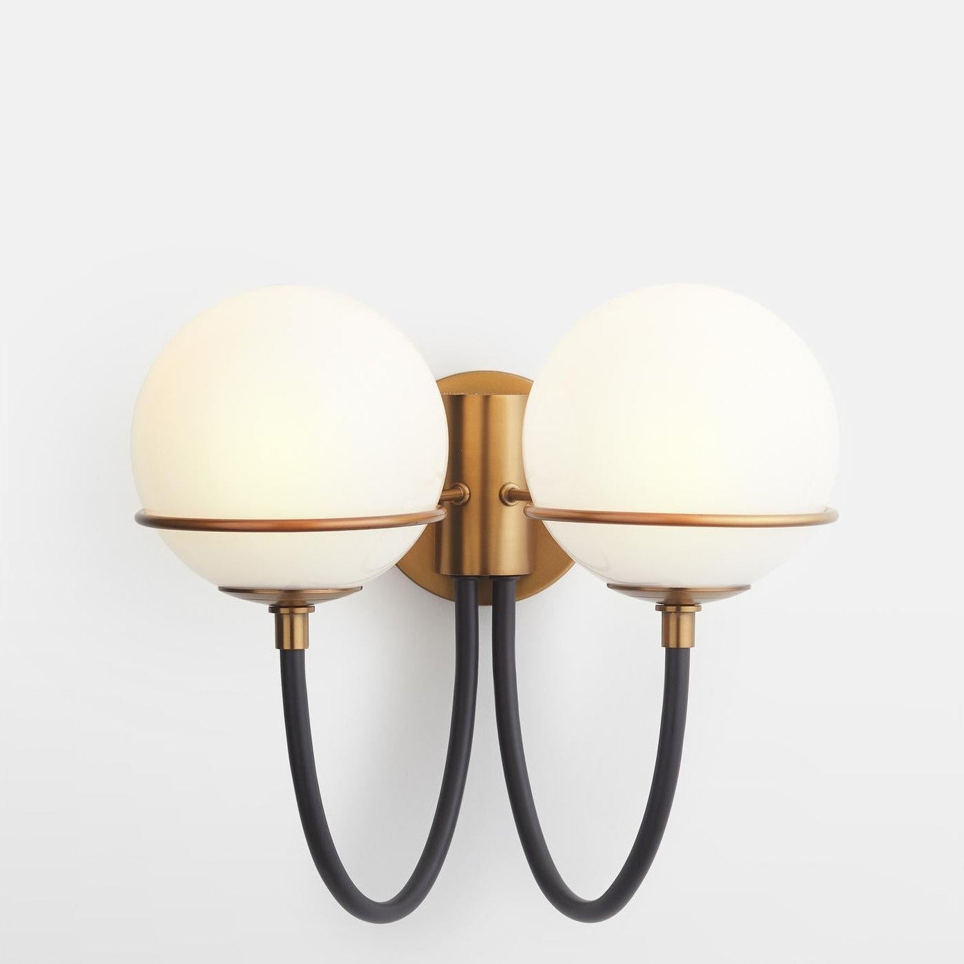 Vina Wall Light US