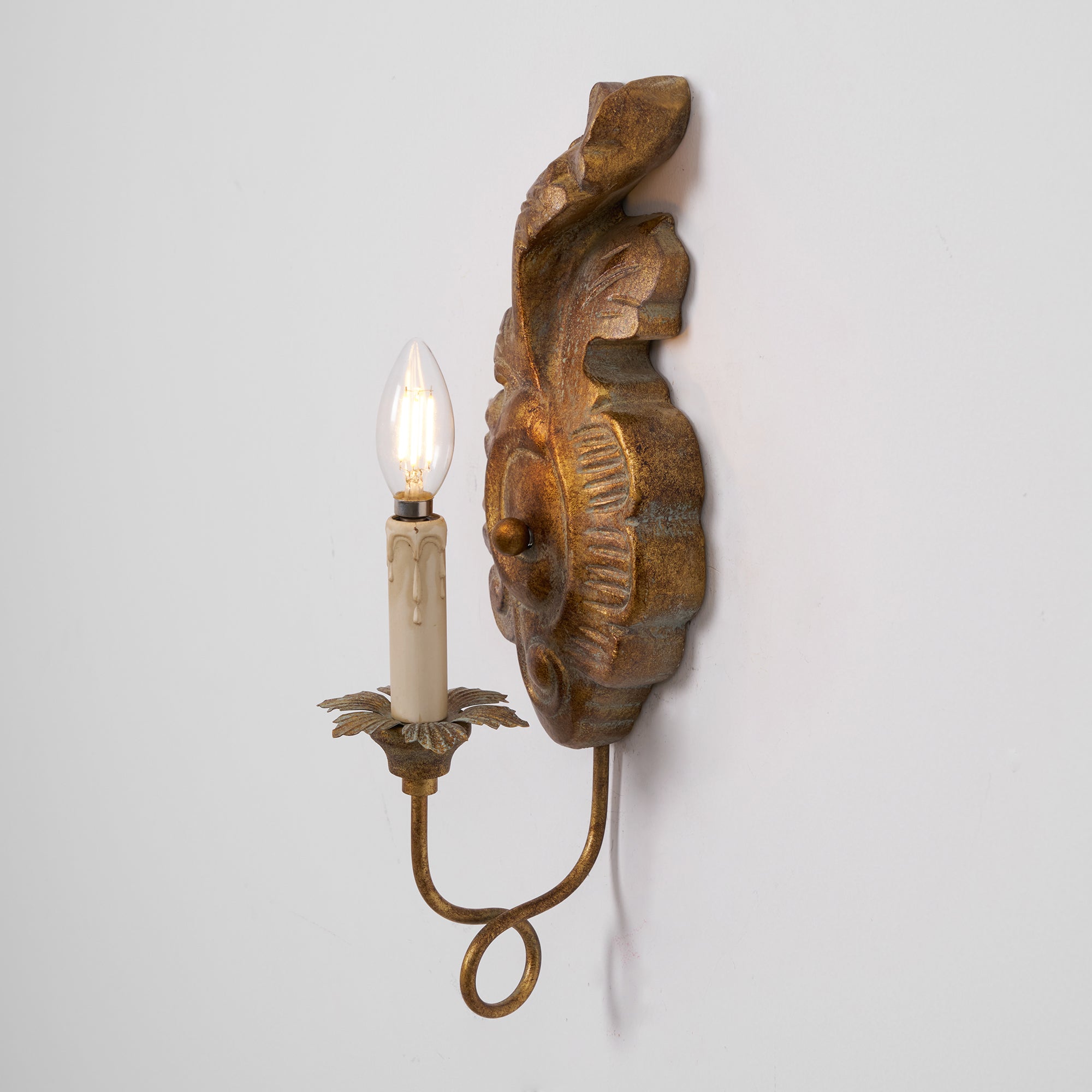 Olsilel Elegance Vintage Resin Metal Sconce Wall Lamp - Lamp Copper
