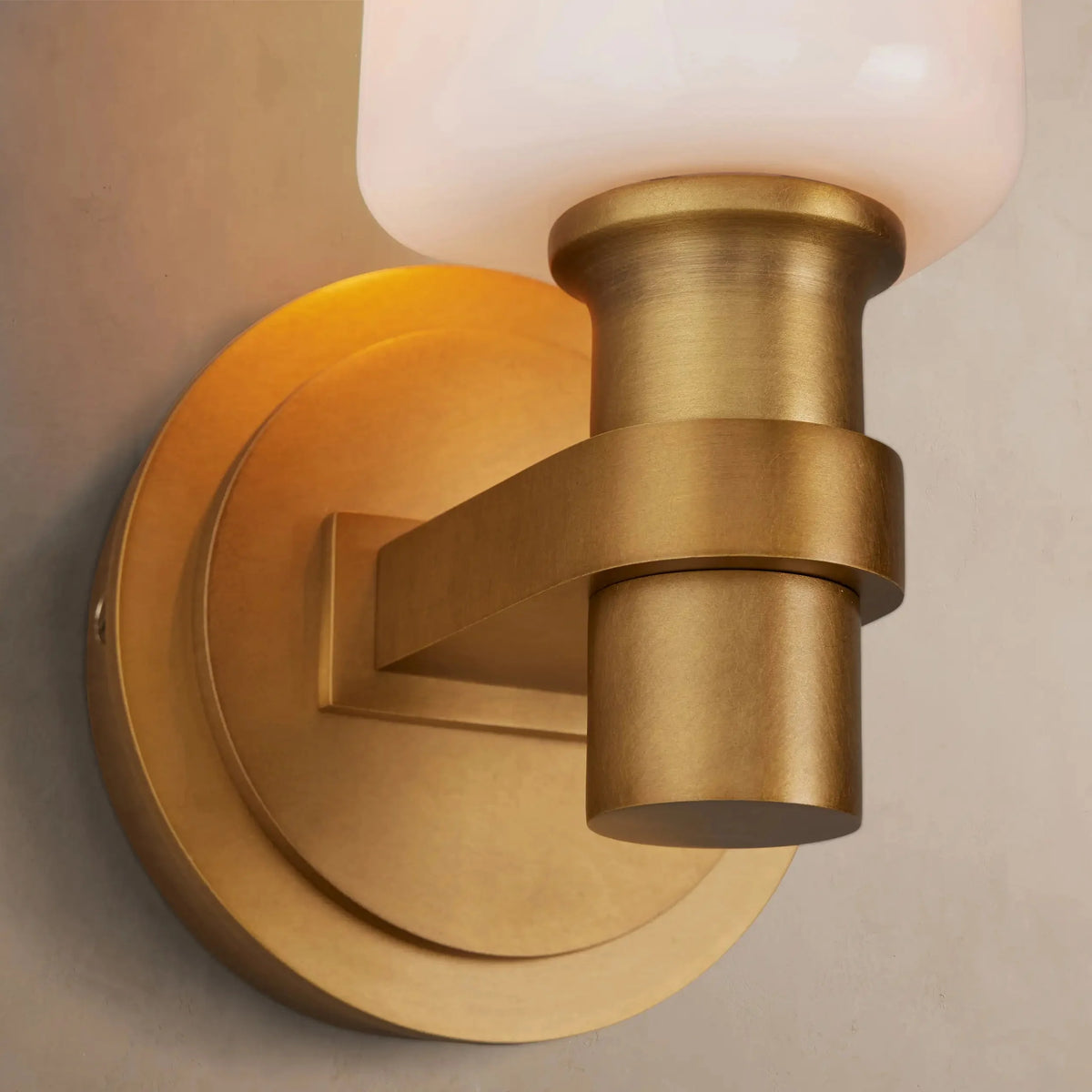 Mila Sconce