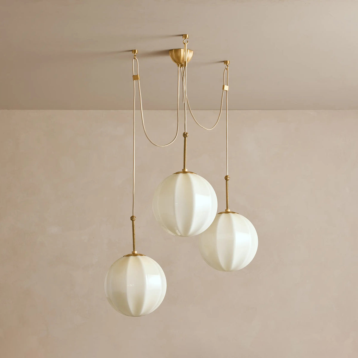 Abri Chandelier