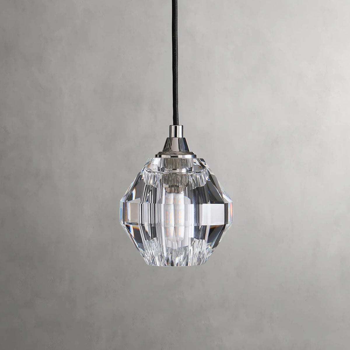 Leonie Pendant
