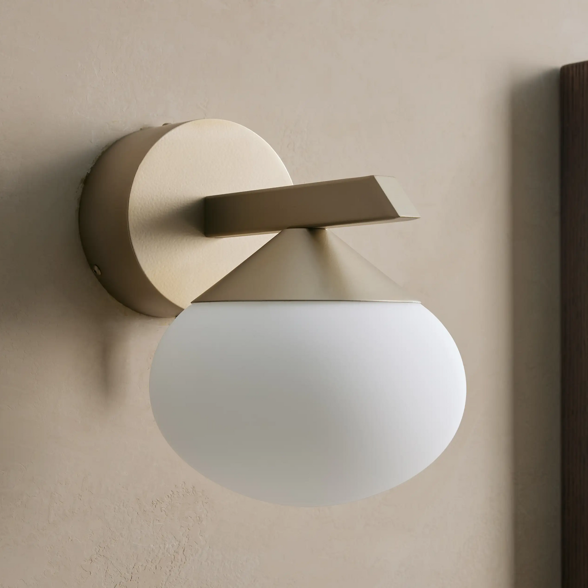 Lux Sconce