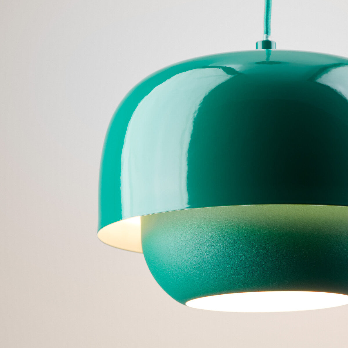 Orbit Sleek Dual-Layer Metal Pendant Lamp – Elegant Ambient Lighting for Dining Rooms