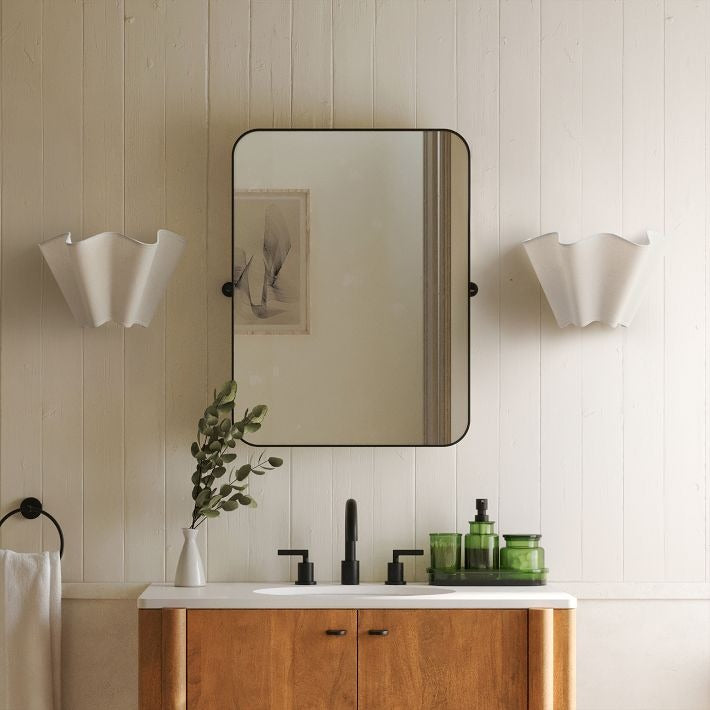 Curve Scalloped Linen Wall Lamp