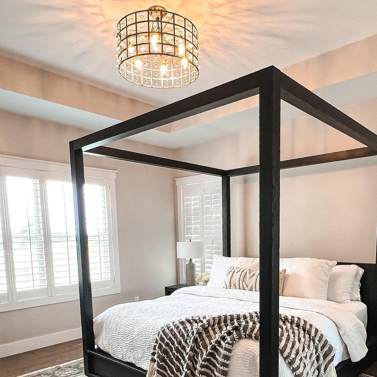 Mia La Cage Round Chandelier