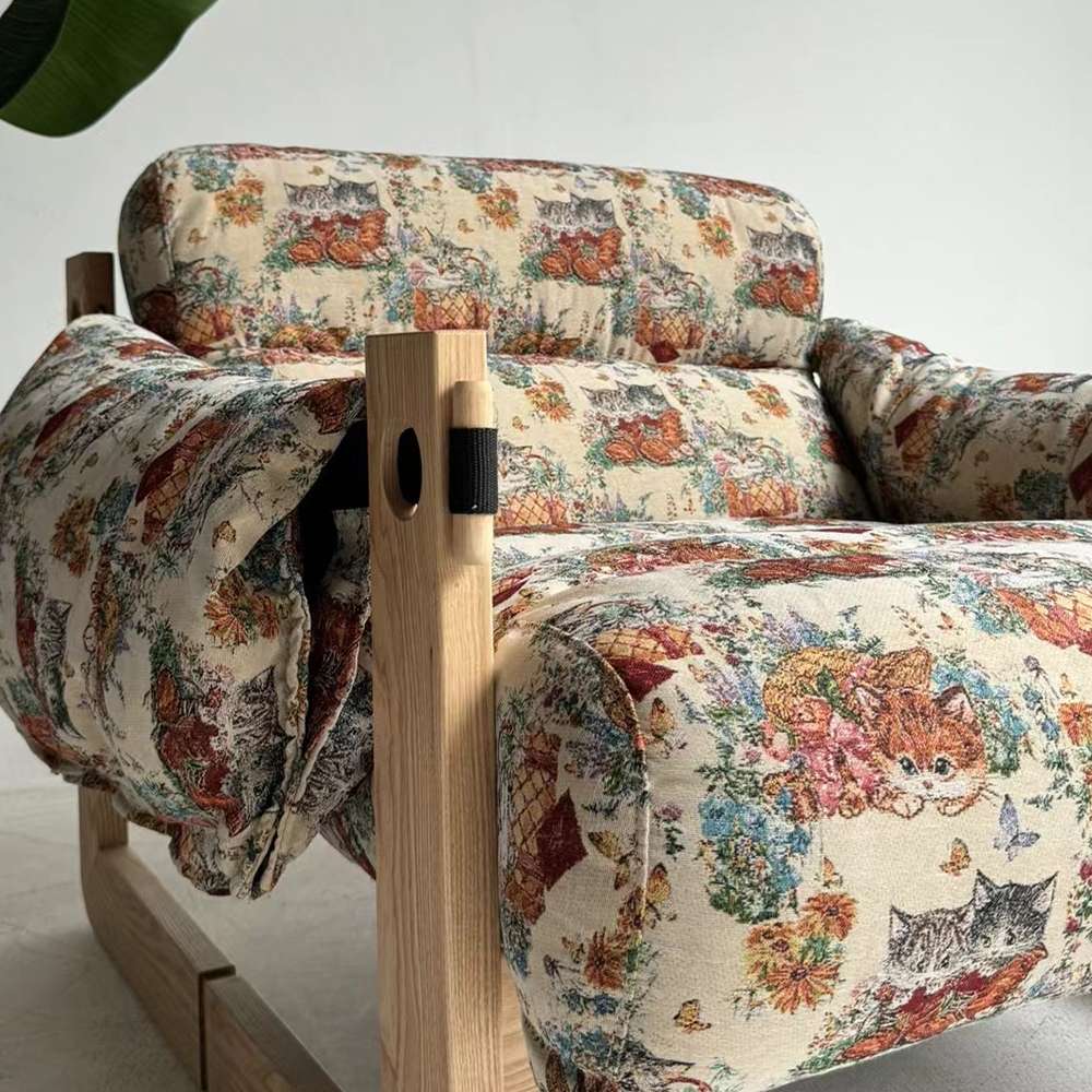 Asa Lounge with Knot-Free Ash Wood for a Comfortable Sofa Chair