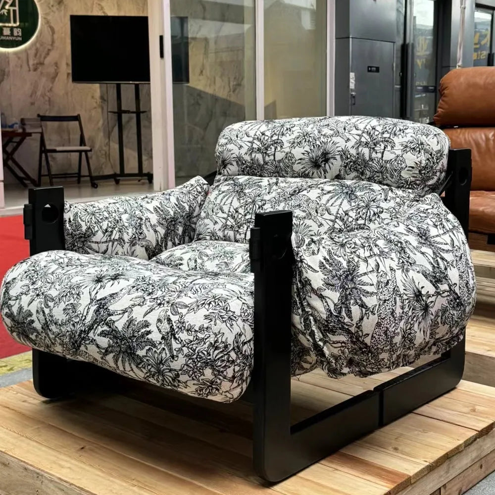 Asa Lounge with Knot-Free Ash Wood for a Comfortable Sofa Chair