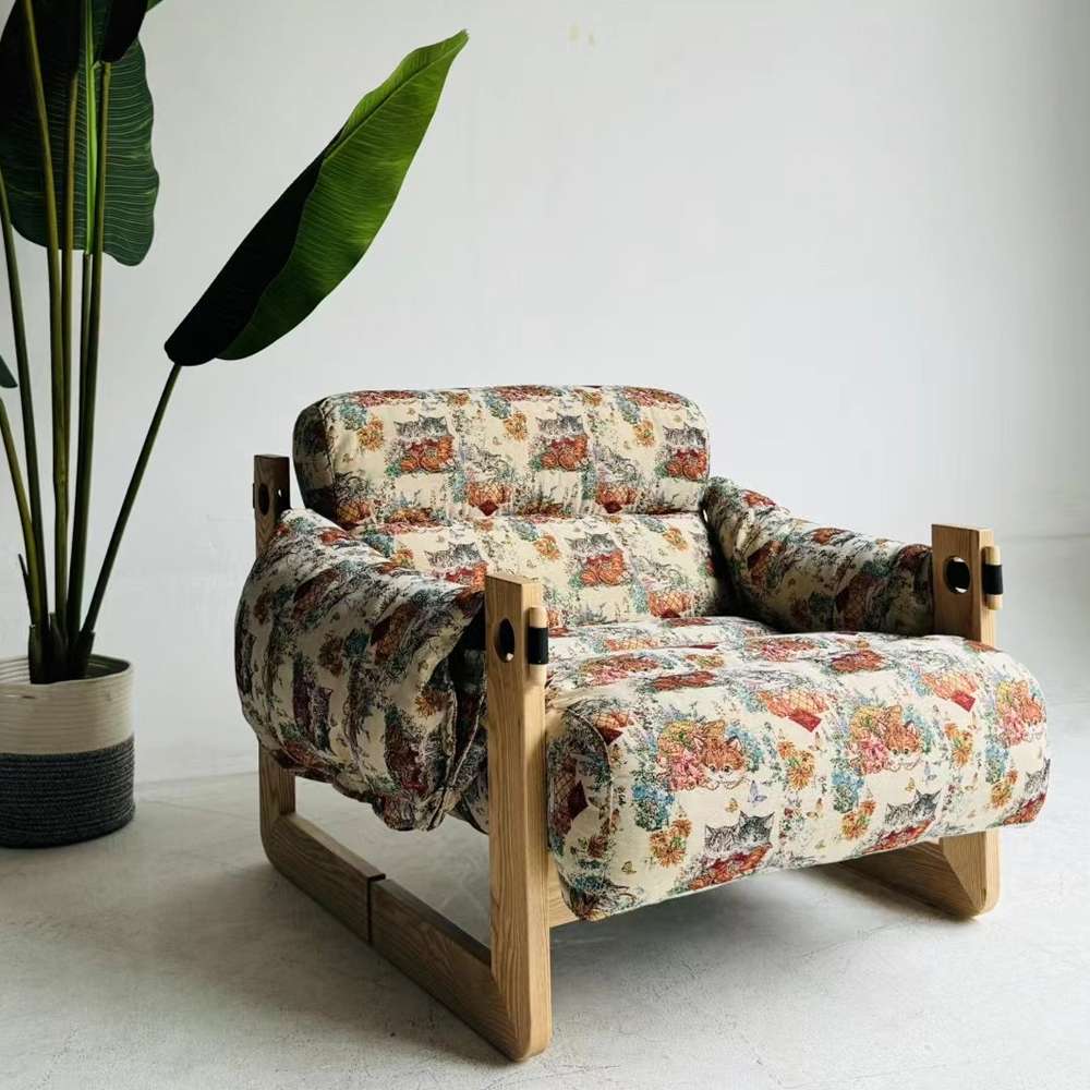 Asa Lounge with Knot-Free Ash Wood for a Comfortable Sofa Chair