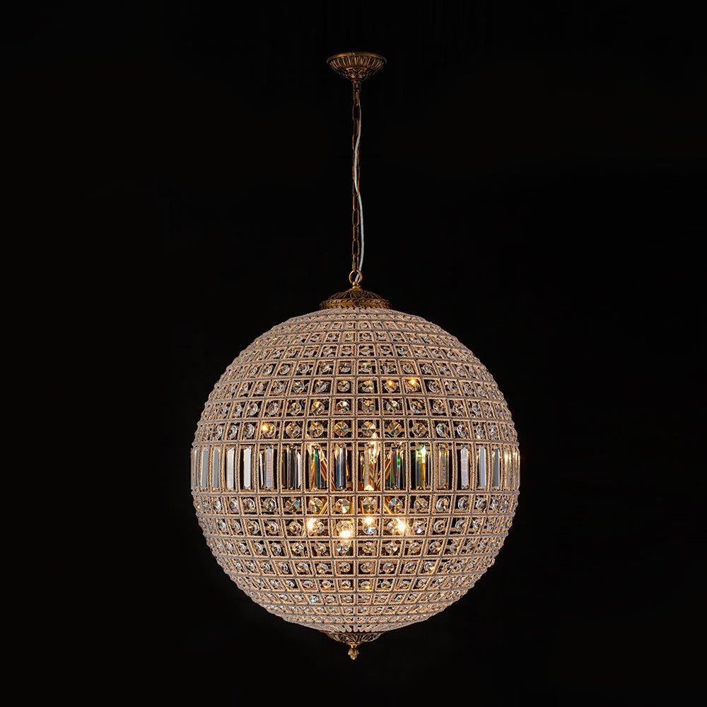 Roligt Vintage Globe Brass Crystal Chandelier