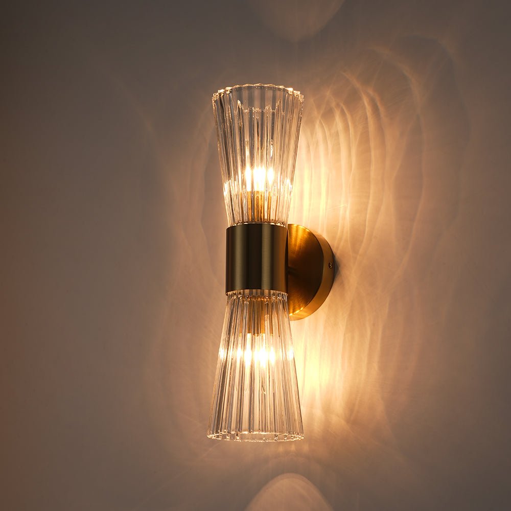 Nordvind Modern Ribbed Hourglass Glass Wall Lamp