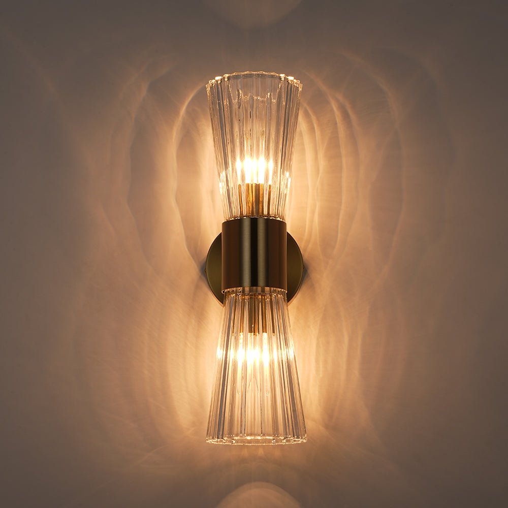 Nordvind Modern Ribbed Hourglass Glass Wall Lamp