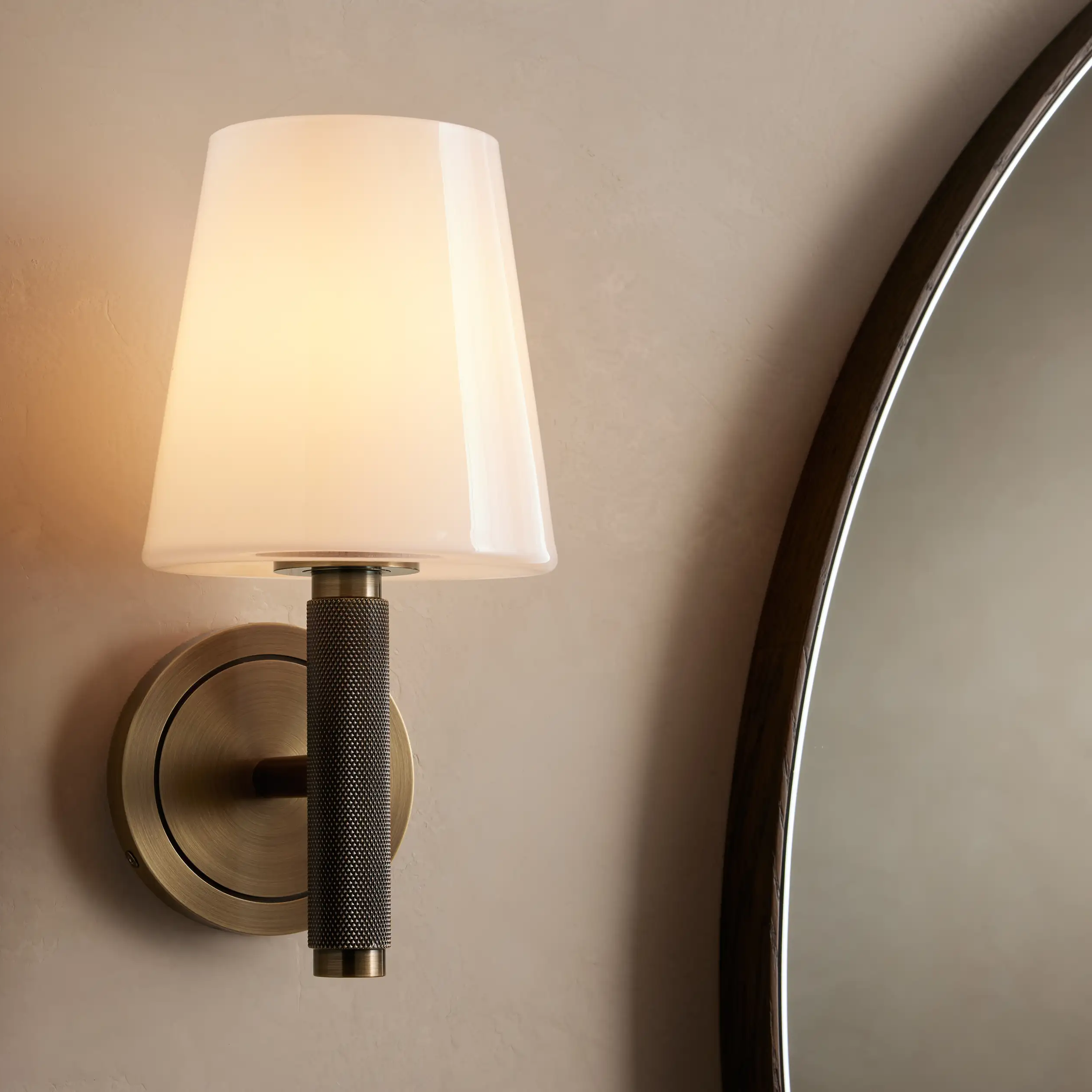 Leni Sconce