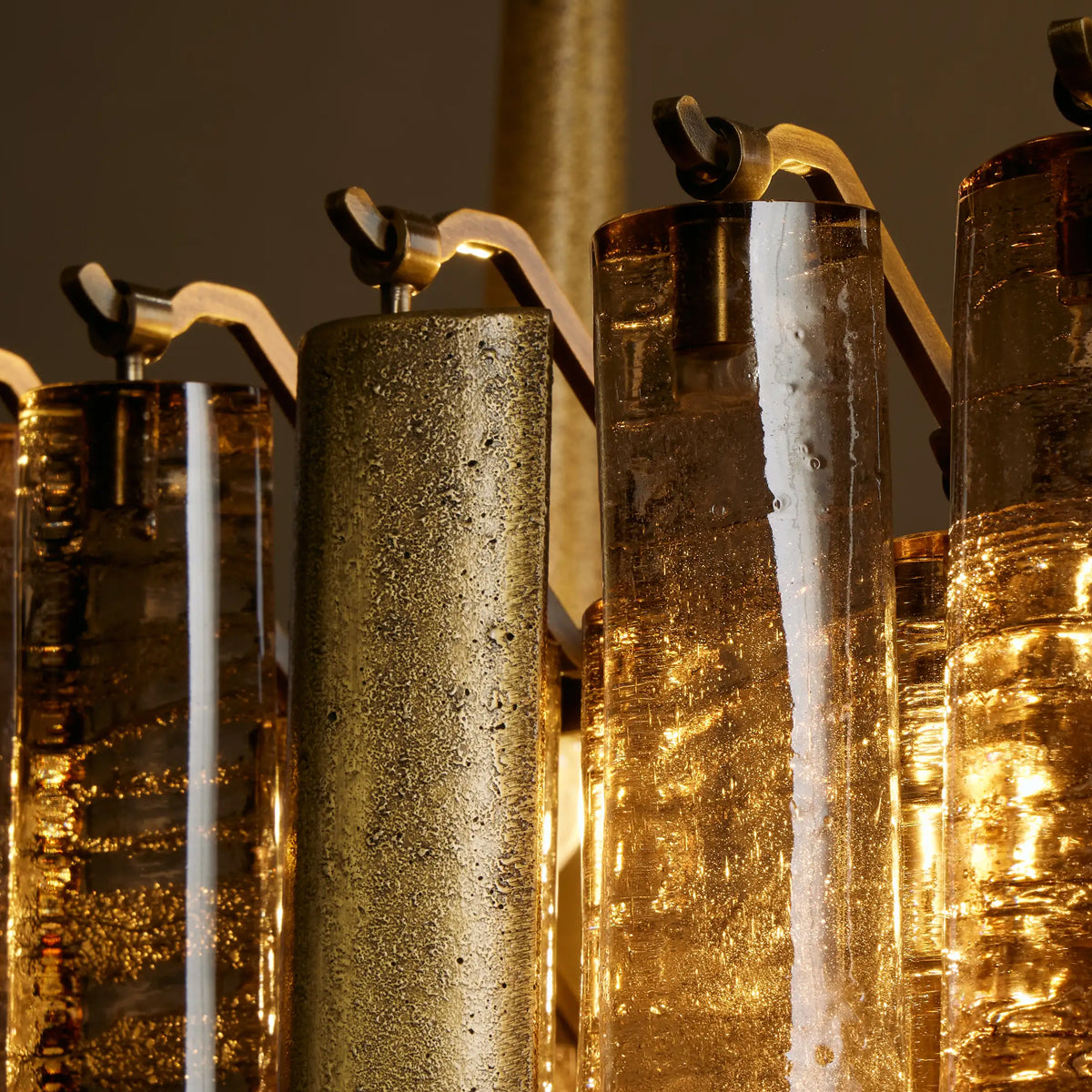 Leo Linear Chandelier