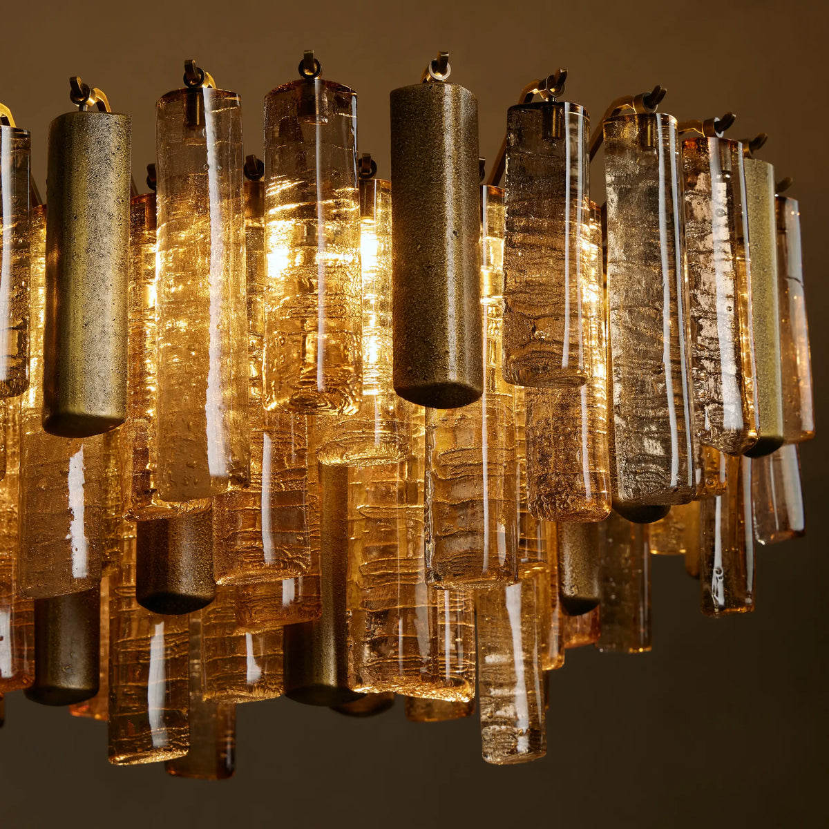 Leo Linear Chandelier