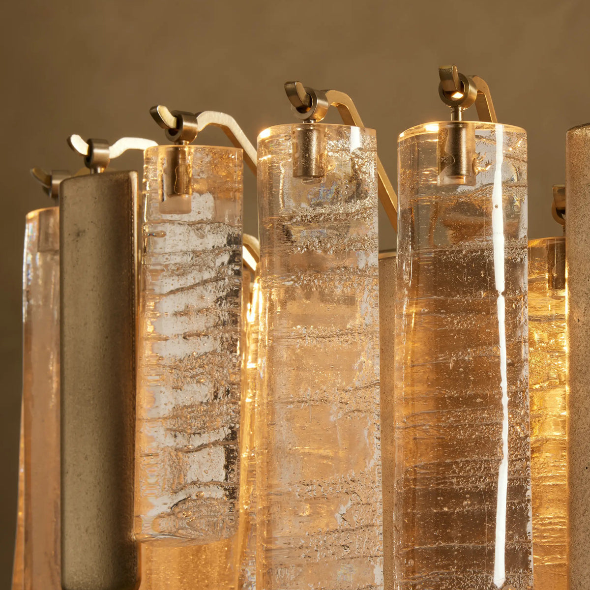Leo Linear Chandelier