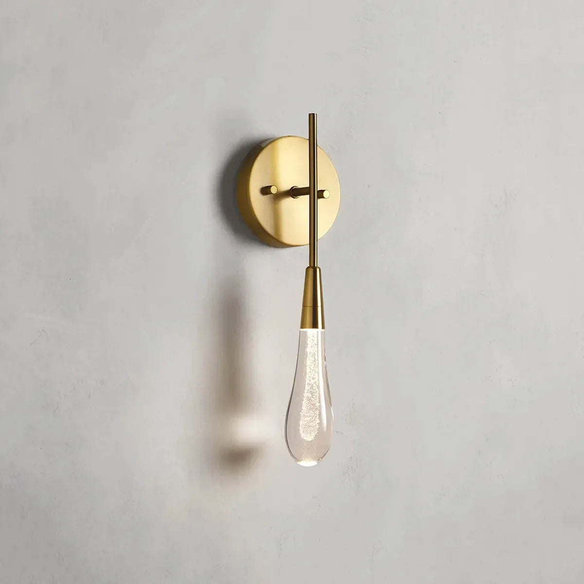 Nia Sconce