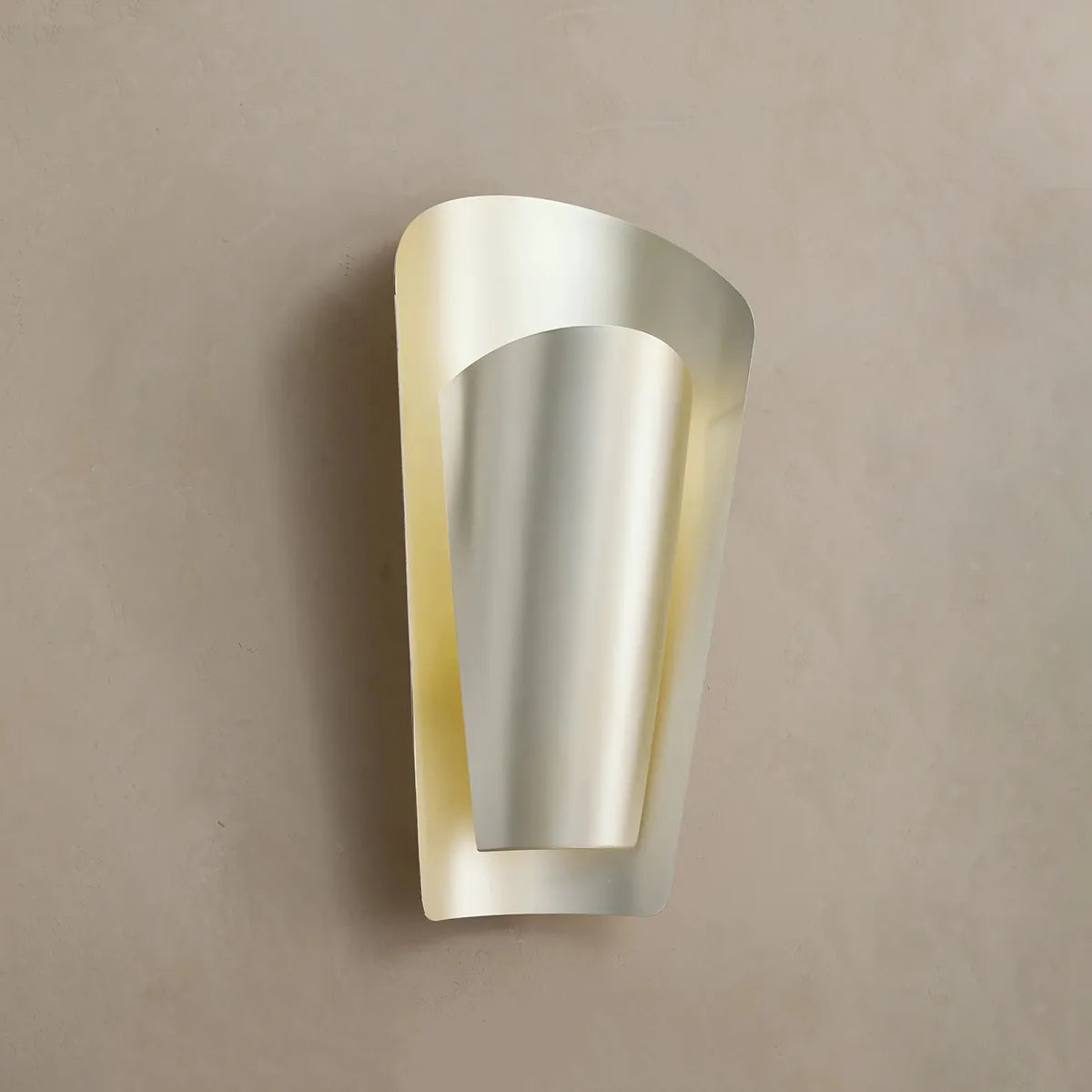Elowen Sconce