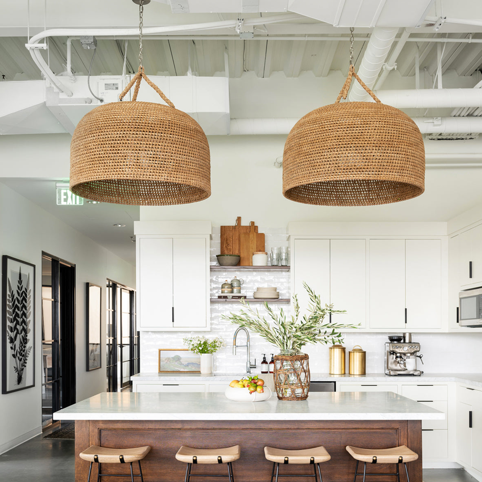 Ridge Oversized Pendant