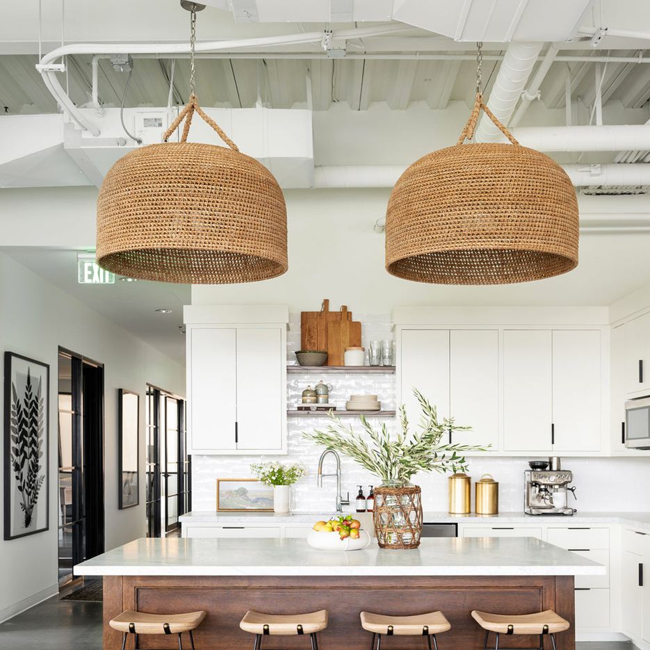 Ridge Oversized Pendant