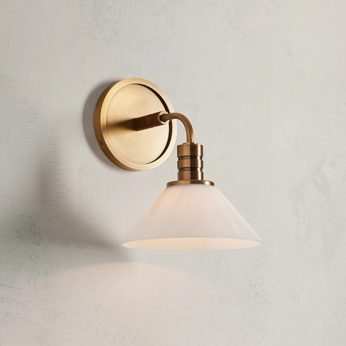 Duke Sconce