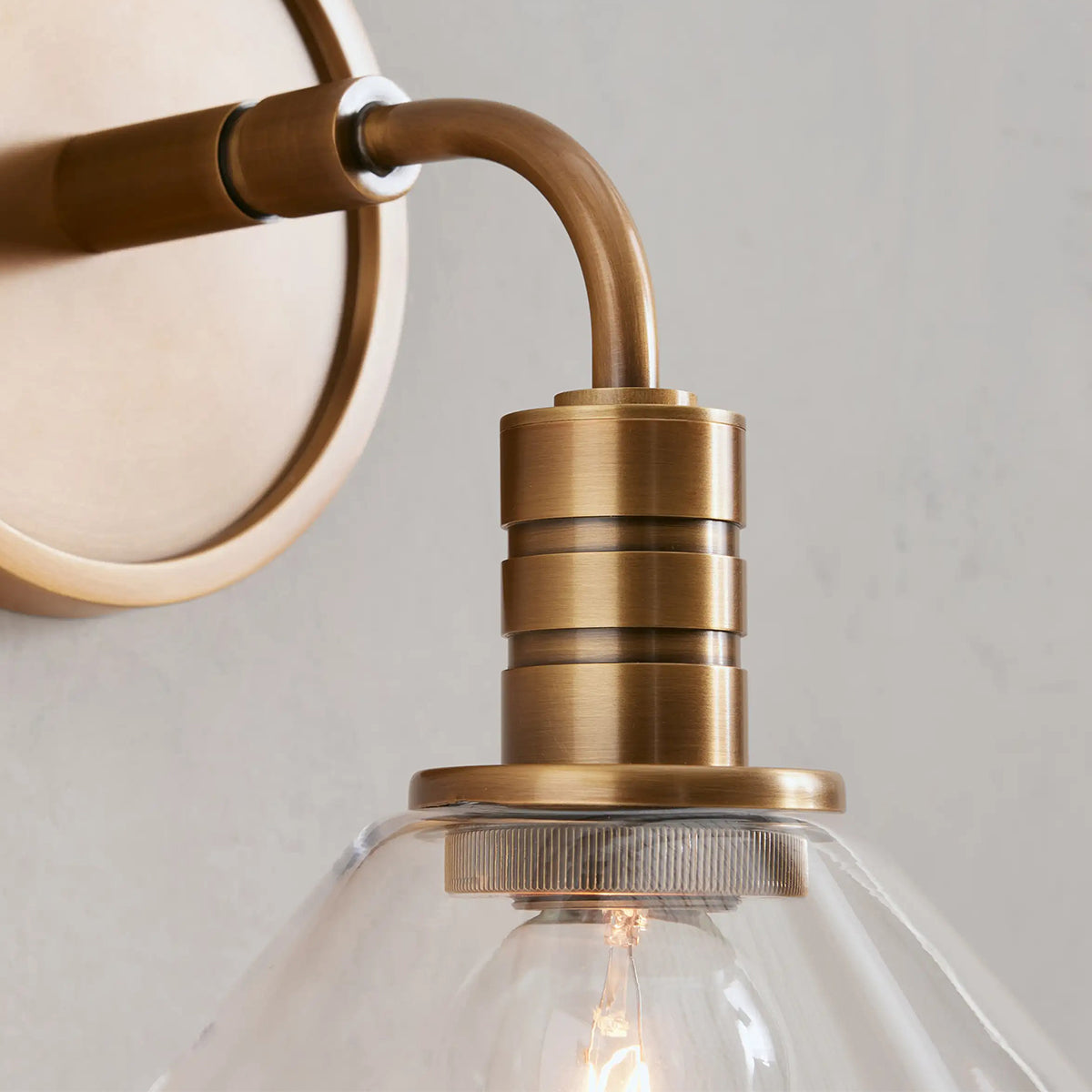 Duke Sconce